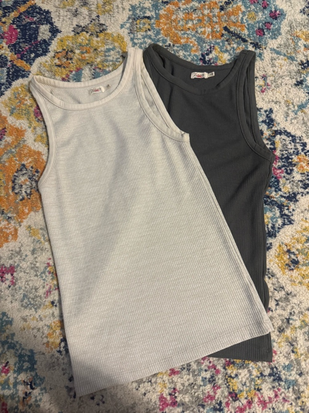 Faherty set of 2 ribbed tanks in cream and dark gray/black size small